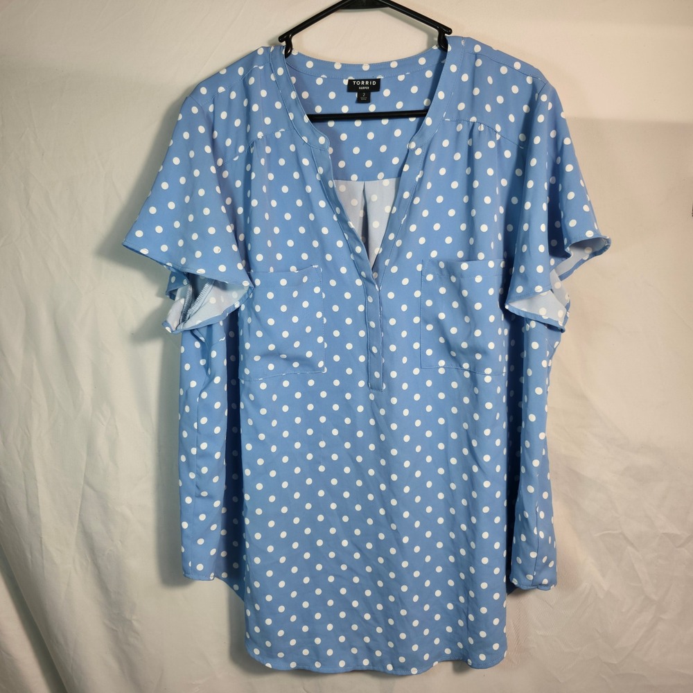 Torrid Harper Blouse Womens 2 Blue Polka Dot Excellent Flutter Sleeve Top 209